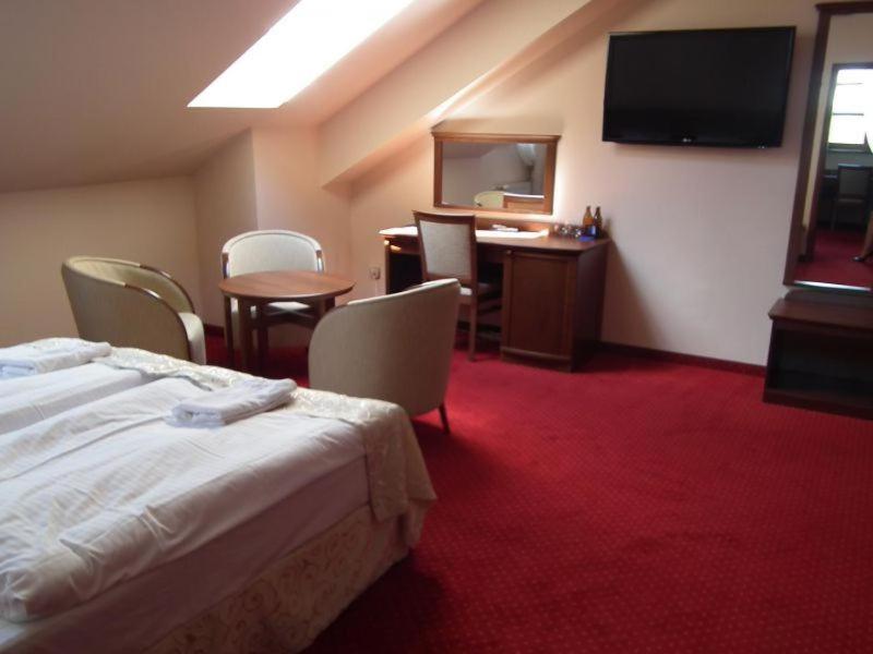 Hotel Rytwiany Buitenkant foto