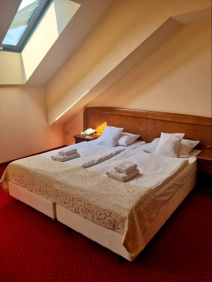 Hotel Rytwiany Buitenkant foto