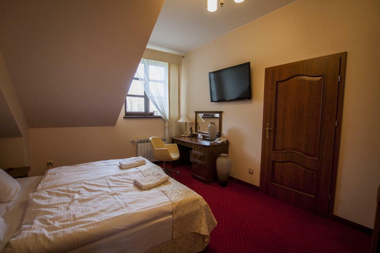 Hotel Rytwiany Buitenkant foto
